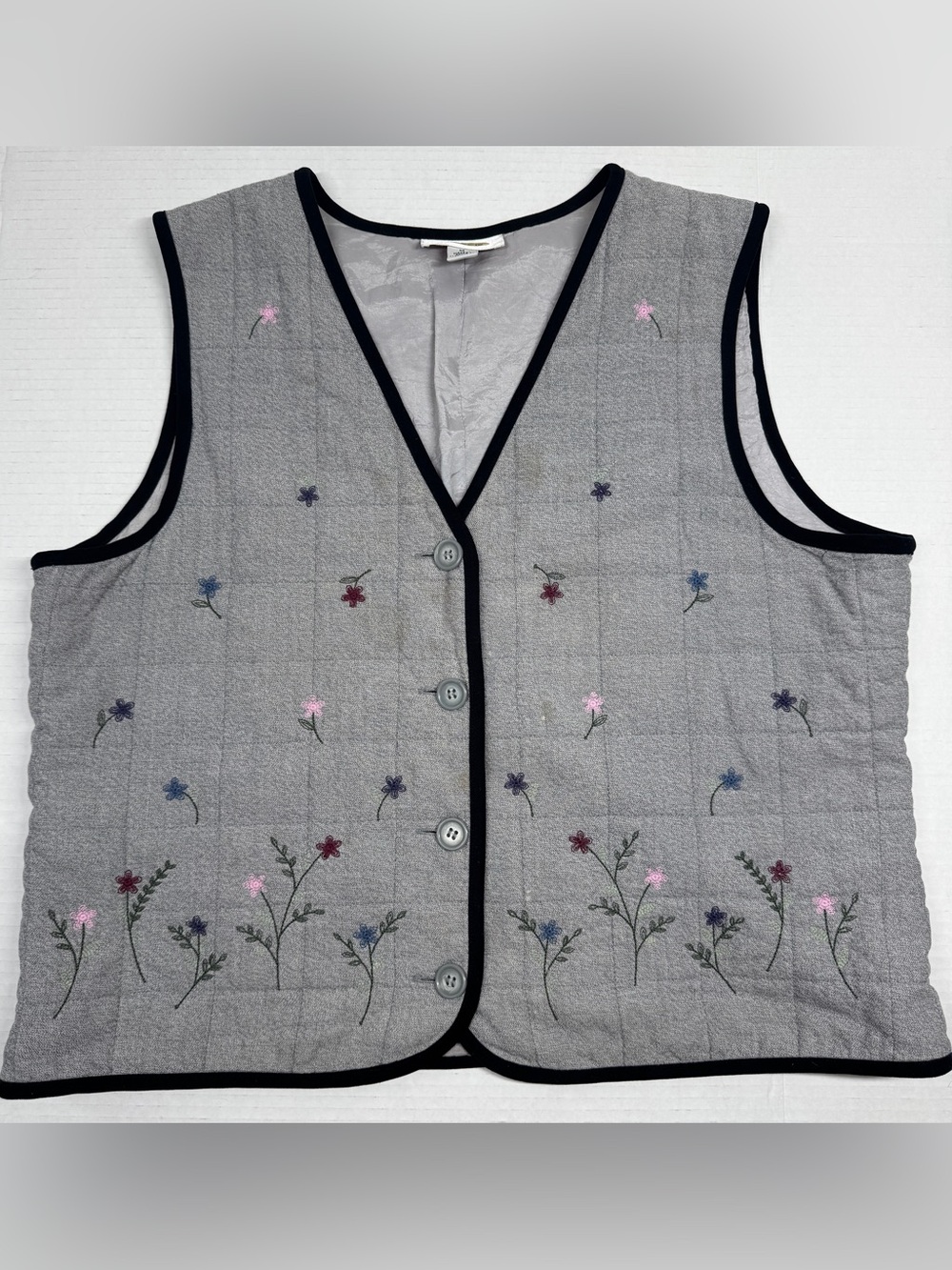 Talbots Vintage Size M Vest Gray Quilted Floral Embroidered Cottagecore FLAW